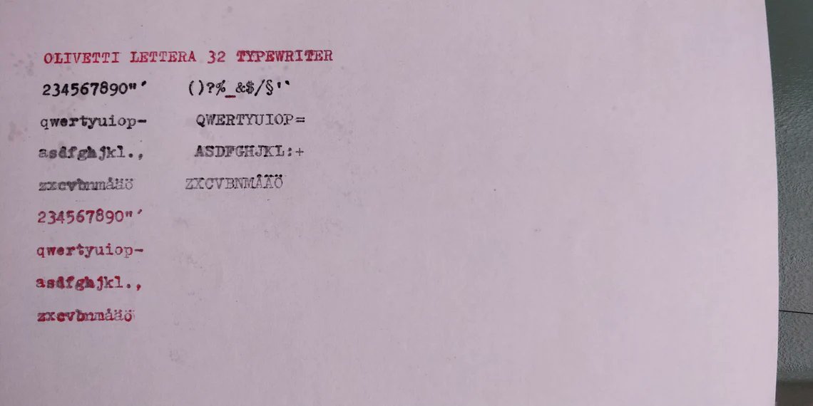 IGOR2691's tweet image. #OLIVETTI #Lettera 32 #Manual #mechanical Typewriter. #QWERTY Keyboard. #Working #Portable Typewriter. #Vintage #Machine. #Gift #idea #Vintage #Office #Steampunk #OfficeDecor #Decor #Stylish #officedesign #Rare #Collectible etsy.me/33V6gQc