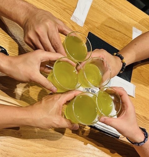 ShimabukuroJake's tweet image. “Kampai (cheers) in Tokyo!!”
日本の皆さん、
よろしくお願いシマブクロ♪