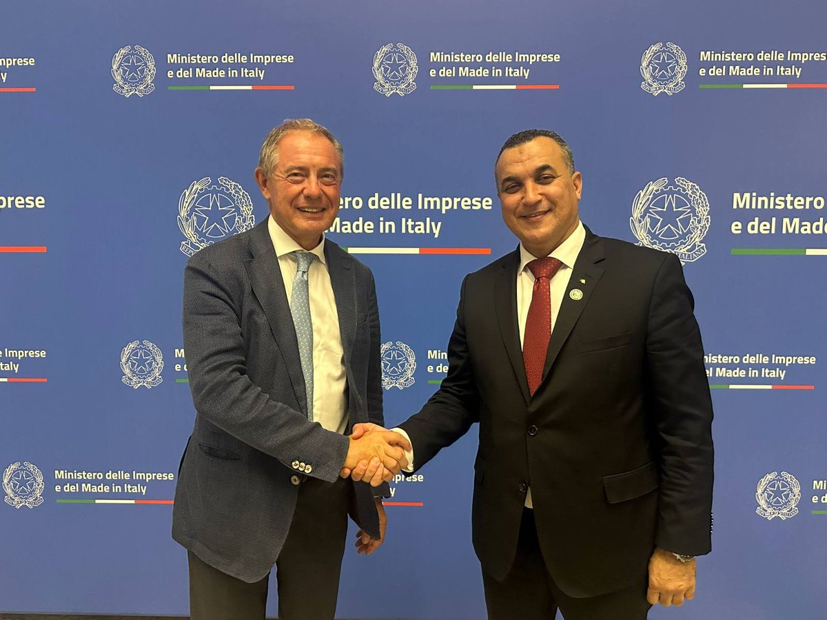 radioalginter's tweet image. 🔴التوقيع على مذكرة تفاهم لتعزيز التعاون بين الجزائر وإيطاليا في مجال البريد والمواصلات السلكية واللاسلكية
🔳في إطار الزيارة الرسمية التي أجراها رئيس الجمهورية السيد عبد المجيد تبون إلى إيطاليا تم توقيع مذكرة تفاهم بين وزير البريد والمواصلات السلكية واللاسلكية علي زروقي و نظيره…