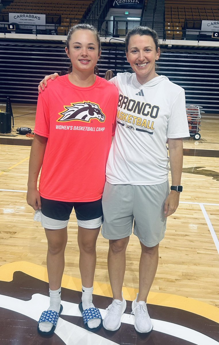 RyleighThrapp's tweet image. Thanks @CoachAchter @andrea_cecil15 @CoachTandez for such a fun camp experience. I’m so HAPPY to receive an OFFER to play at @WMU_WBB 🐴Looking forward to visiting again in the fall. @BryceMcKey @Legends_Bball 🟦🟨@bignutgirlshoop @UpNextTraining @Xcelsports775