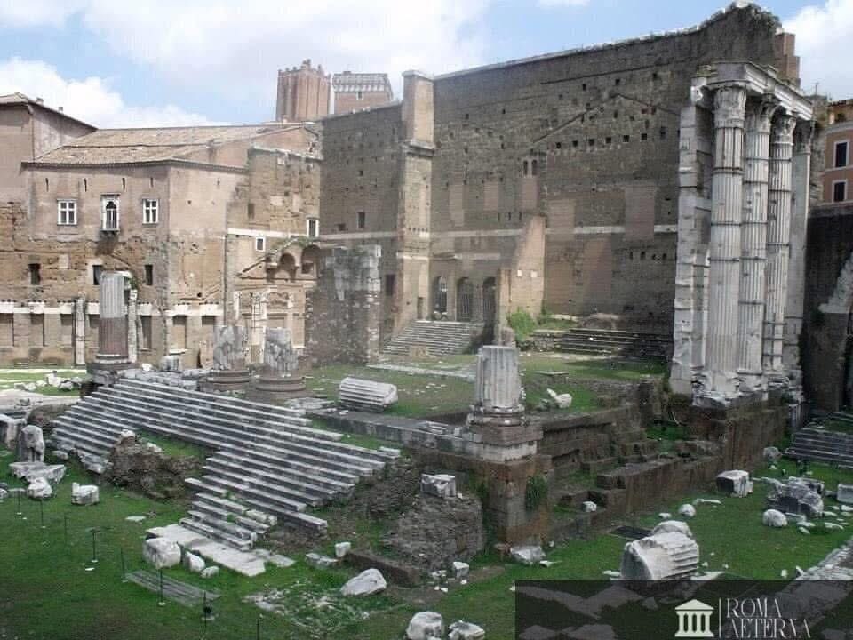 ValeriaAugusta8's tweet image. #RuinoftheDay : le forum d’Auguste et le temple de Mars Vltor à #Rome.