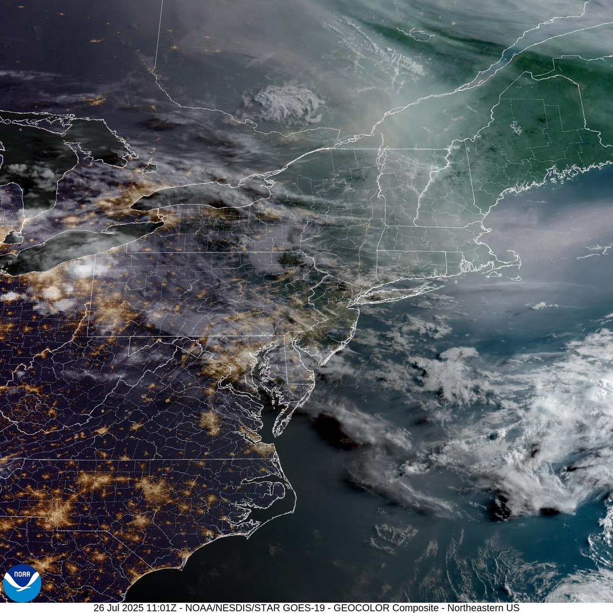 oralcarter376's tweet image. Smoke from distant Canadian fires 🔥 have enveloped New England this morning, as evident by the current GOES visible satellite 🛰️
Otherwise, expect mostly sunny ☀️ today