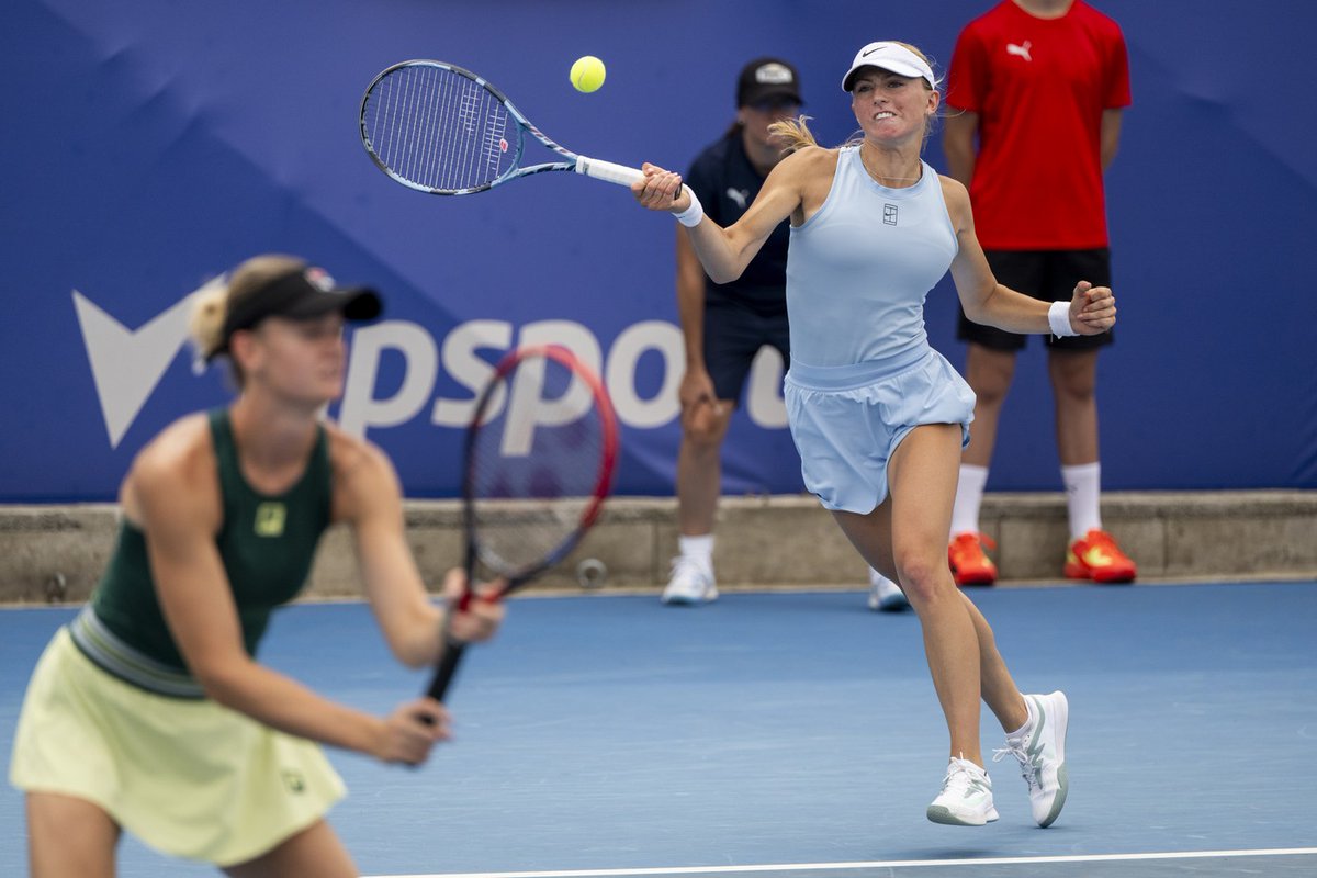 sportCT's tweet image. O titul pro Česko usilovaly v ženské čtyřhře Lucie Havlíčková a Laura Samson. 🎾 V třísetové bitvě ale nakonec nestačily na pár Nadija Kičenoková a Makoto Ninomijová 6:1, 4:6, 7:10. ✖️
Více 👉 sport.ceskatelevize.cz/clanek/tenis/z…