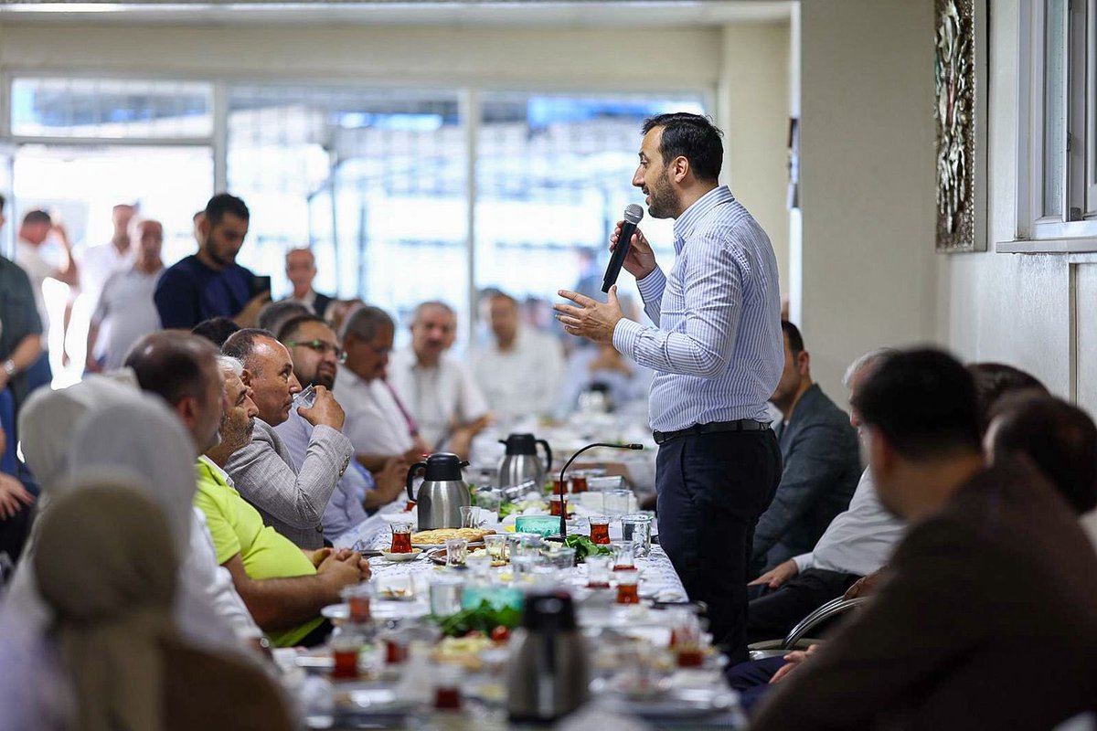 abdullahozdemir's tweet image. Küçükçekmece Bitlisliler Gençlik, Kültür ve Dayanışma Derneği’nin ev sahipliğinde, Milletvekillerimizle birlikte Doğu ve Güneydoğu Anadolu Bölgemizin Kanaat Önderleriyle bir araya geldik. Gönül coğrafyamızın mümtaz büyükleri, engin yürekli gençleri, feraset sahibi…