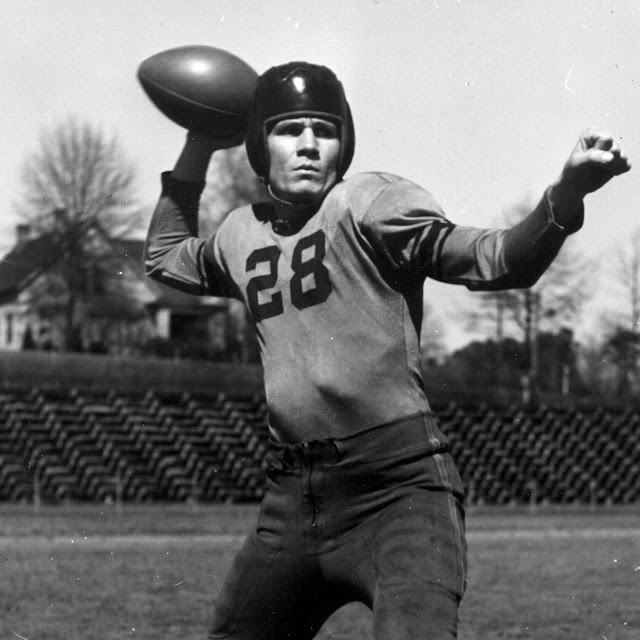 TigerPreGame's tweet image. Aubrey Rion: Dark Territory Clemson Letterman Of The Day
youtube.com/watch?v=bSOKJb…
In his senior season, Frank Howard became the coach of the Tigers and Aubrey Rion led the team in scoring that year with 28 points and averaged 3.5 yards a carry.
#Clemson #ClemsonTigers