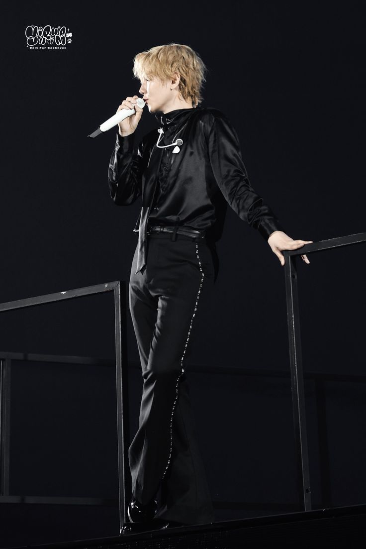BOXIANx's tweet image. baekhyun&apos;s body is so tea-
