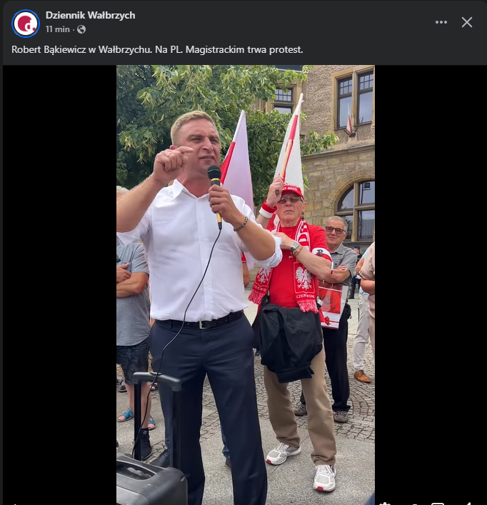 anusiek73's tweet image. A teraz faszystowska qrew robi syf w Wałbrzychu! 🤬
Czy tego typu manifestacje nie powinny być zakazane!?