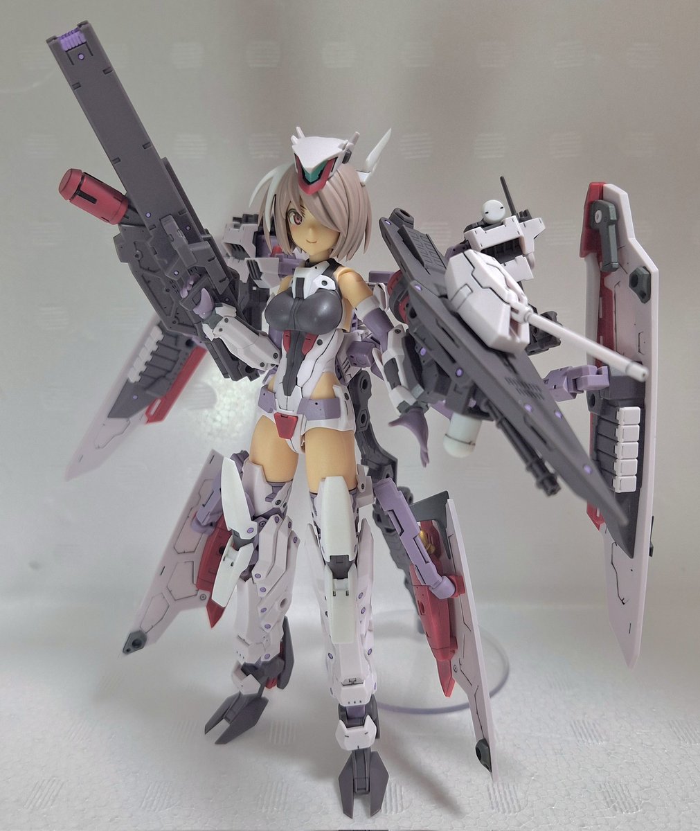 mozz_mugi's tweet image. トップコートが乾いて組み立てる前ってのは一番ワクワクする時間かも。
今回も時間かかりましたが、やっと完成。
腕と足に塗ってないとこあるのは内緒w
金剛は可愛いとカッコイイのバランスがよくて、やっぱ顔と髪型が好き♡
大満足♪
#コトブキヤ
#FAガール
#金剛