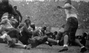 vintagelsuftb's tweet image. 35 days. LSU beat Spring Hill 35-0 on 10/3/1931 in the first night game in Tiger Stadium.