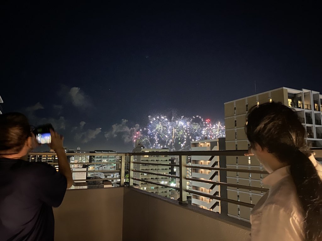 oshamananaban's tweet image. 横から見る