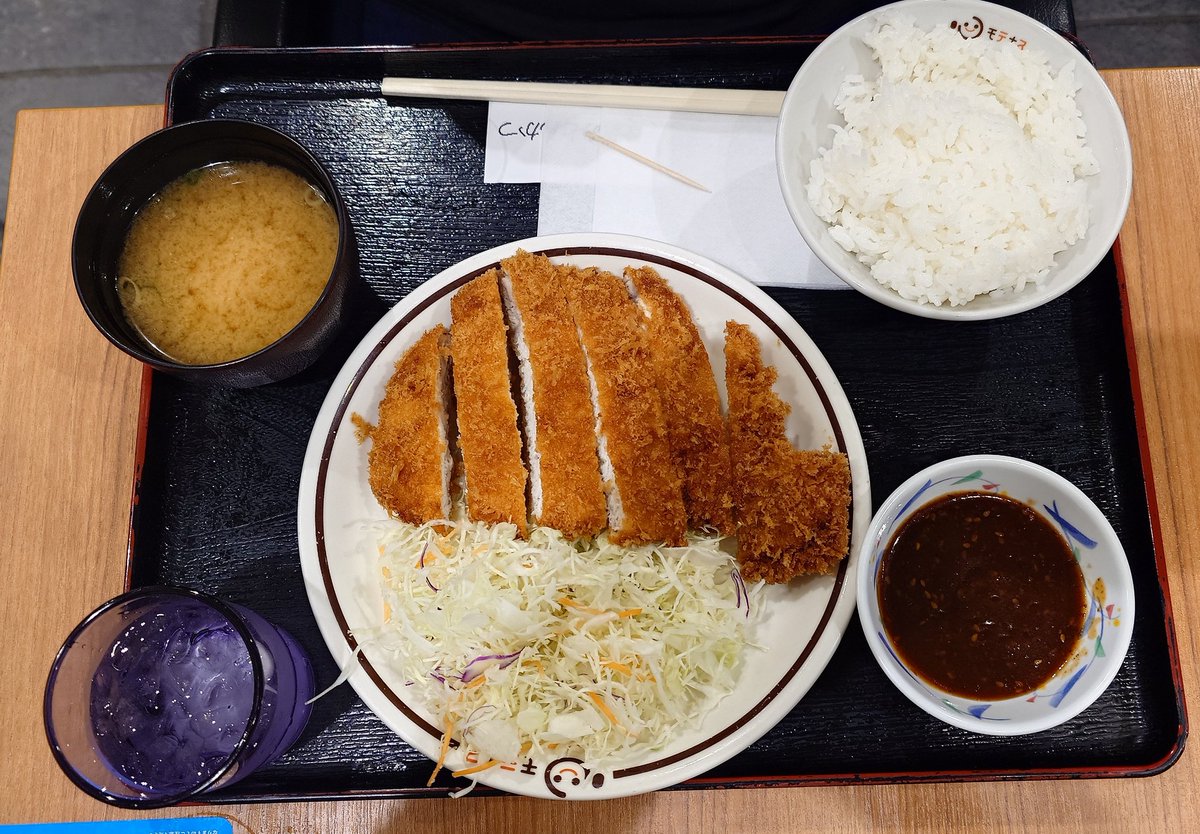 mr2's tweet image. 淡々と走ってたけど我慢ならず、草津PAで晩飯