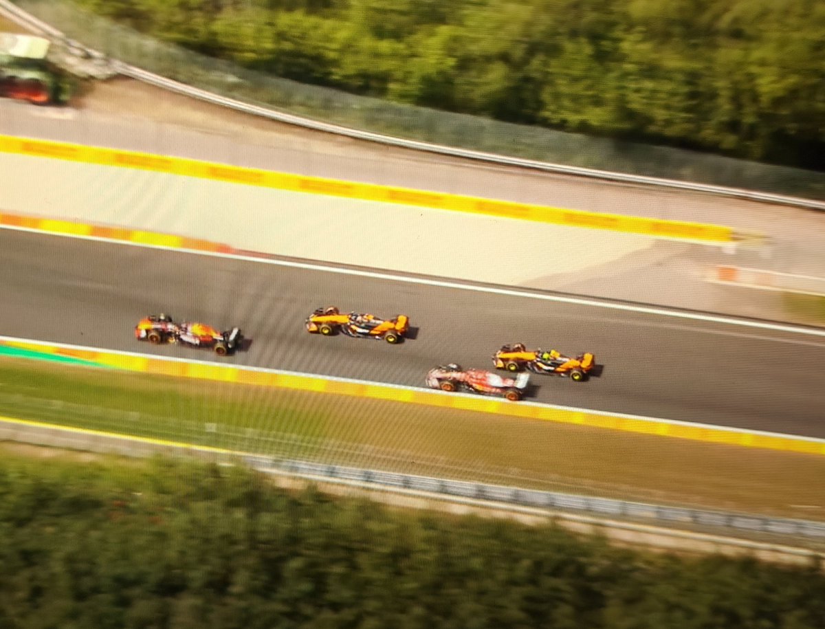 Kinda poetic how the two best drivers on the grid overtook the two fastest cars at exactly the same time.