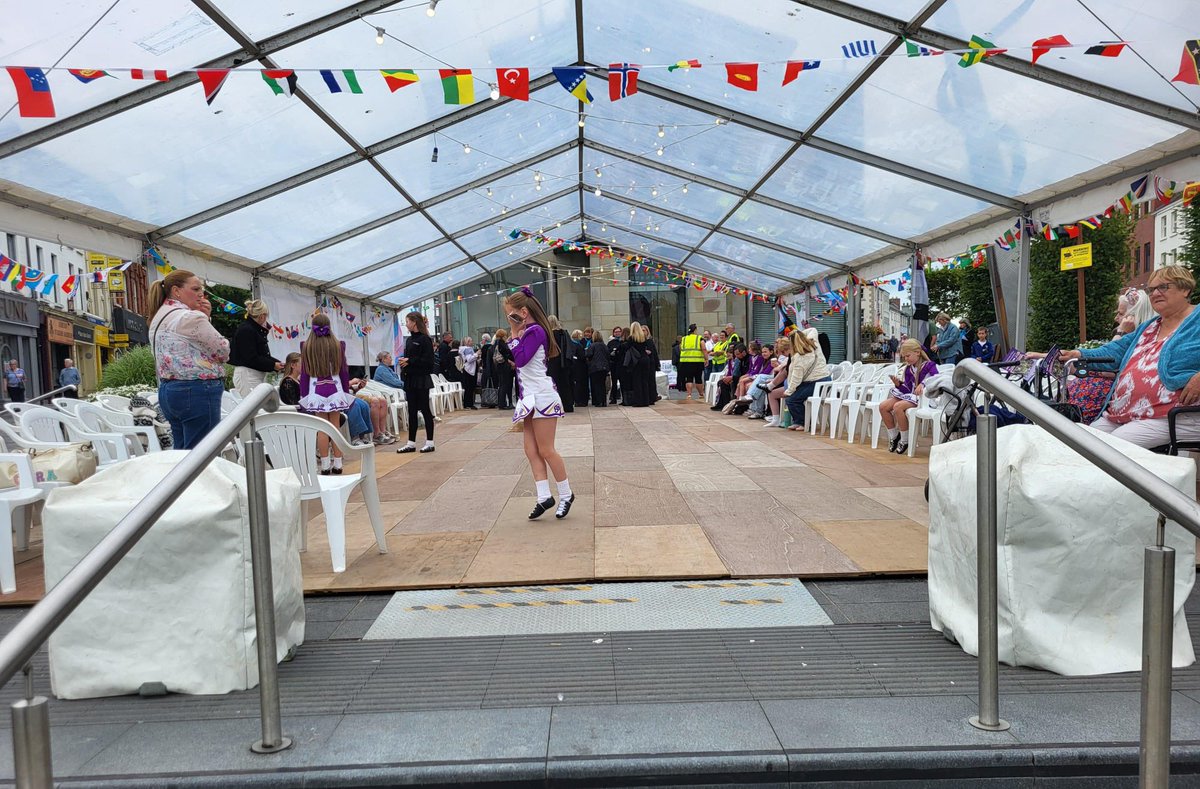 lisburnfeile's tweet image. 🎉 The Marquee at Market Square is all set for our International Day of Celebration! 🌍
Join us for a vibrant carnival atmosphere filled with live music, dance performances, and delicious food from around the world! 🎶💃🍴
Come celebrate global cultures right here in Lisburn!