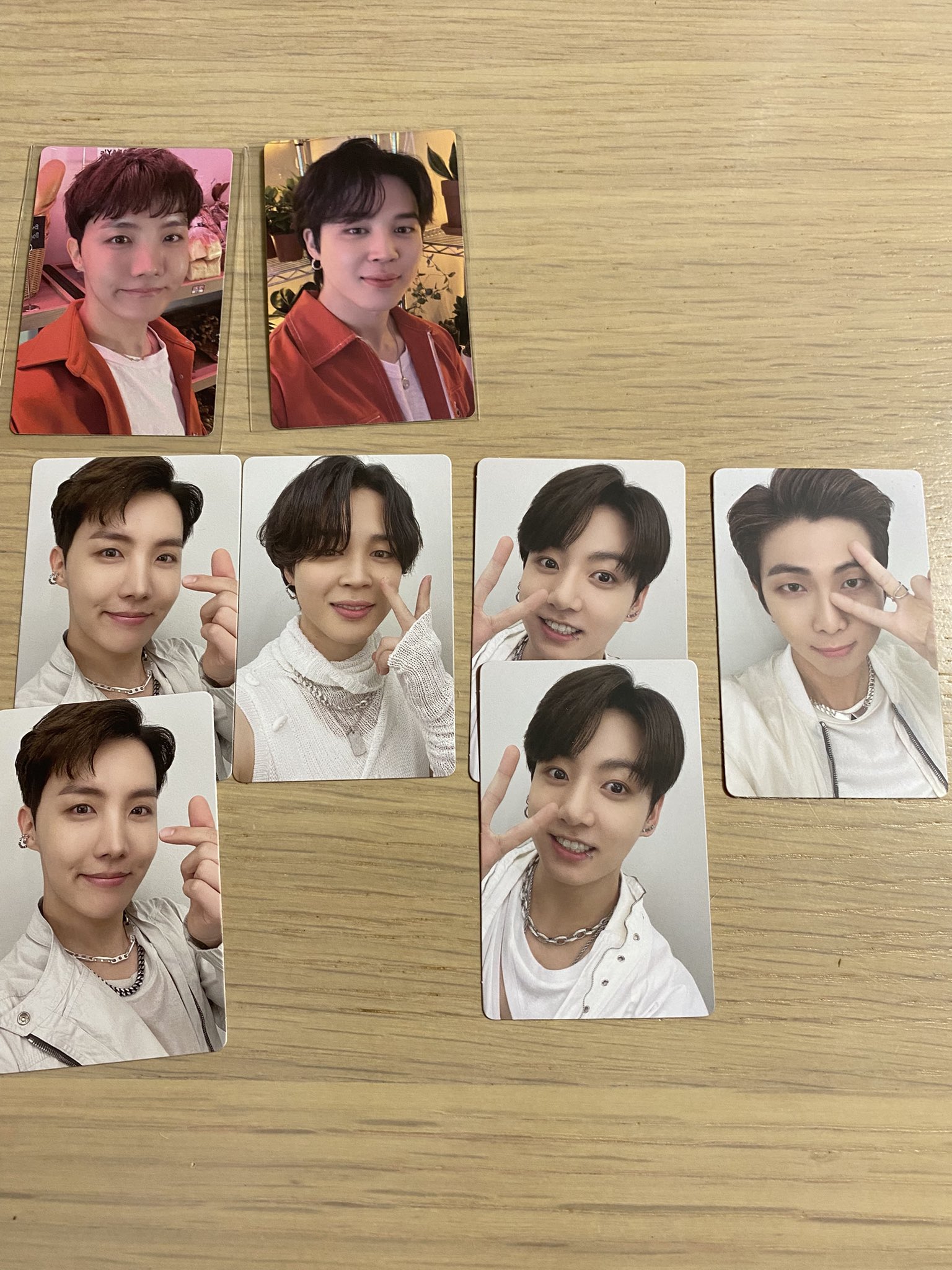 BTS ワッペン トレカ テヒョン ジョングク ジミン ホソク ナムジュン ジン m46640531553_1.jpg?1727893520