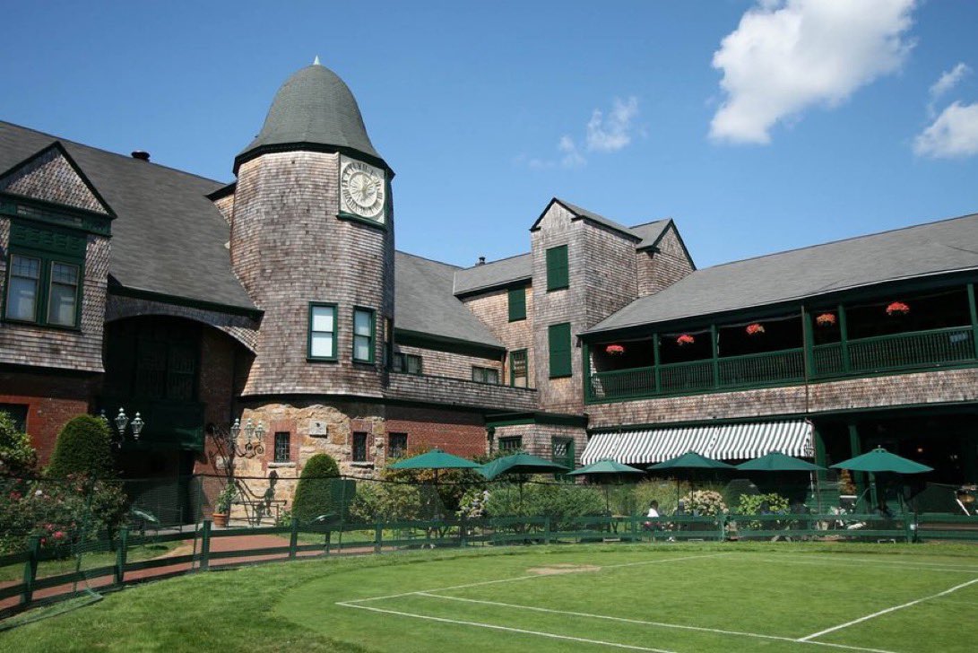 OTDRhodeIsland's tweet image. #OTD July 26, 1880, the Newport Casino (@TennisHalloFame), designed by McKim, Mead, & White, & possibly the oldest sports complex in the US, held a soft opening "with guest admittance by invitation only." It was all, according to legend, result of a bet. #OnThisDay #RhodeIsland