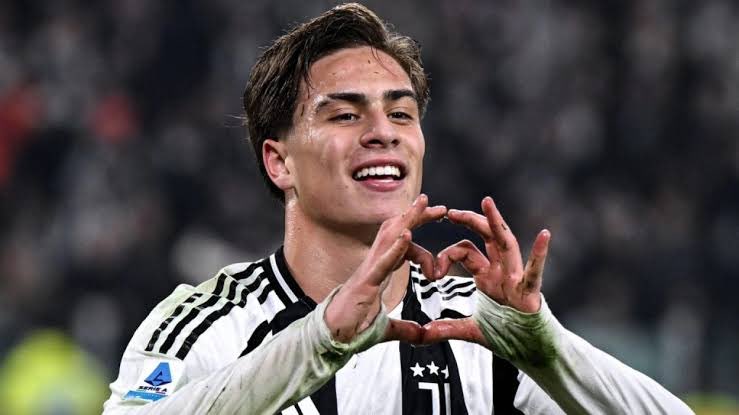 OutOfContextMU's tweet image. 🚨 Chelsea have submitted a £60M bid for Juventus forward Kenan Yildiz — and it’s been rejected. ❌💰

The 19-year-old is not for sale.

(Source: La Gazzetta dello Sport)
#CFC