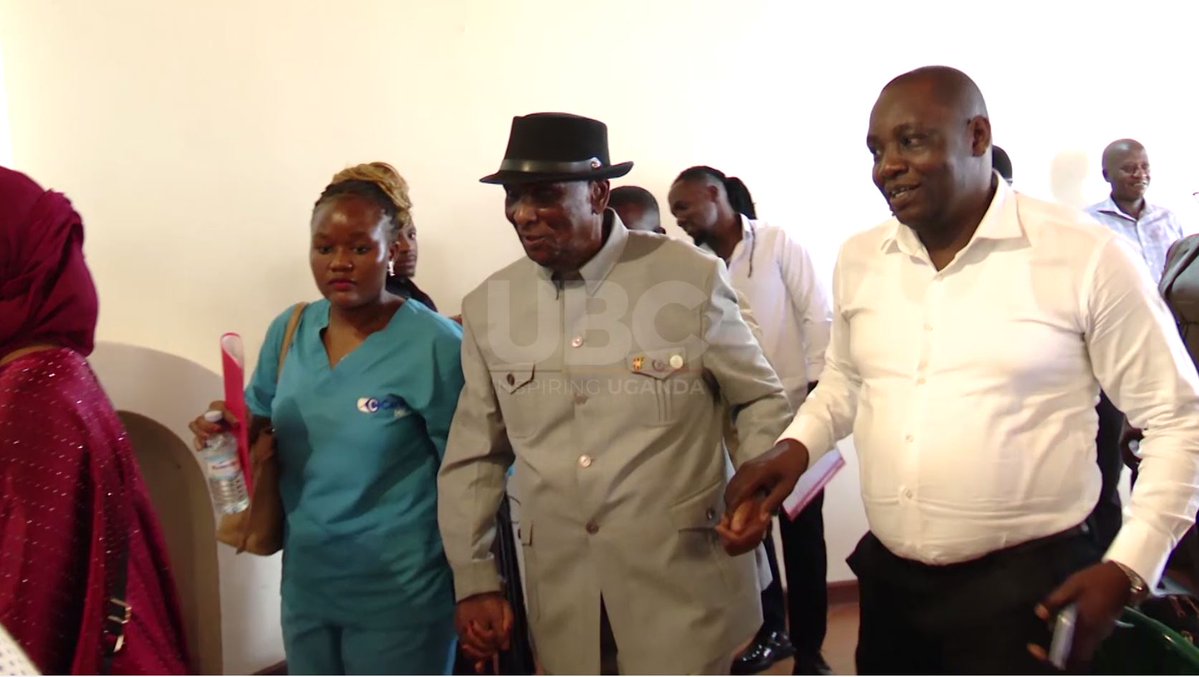 ubctvuganda's tweet image. Hajji Prof. Badru Ddungu Kateregga, founder of Kampala University, has accused a “mafia network” of colluding with his former fiancée, Jolly Shubaiha Irankunda, in a conspiracy to steal his wealth
Link: youtu.be/DLL4oNy0RTg
#UBCNews | #UBCUpdates