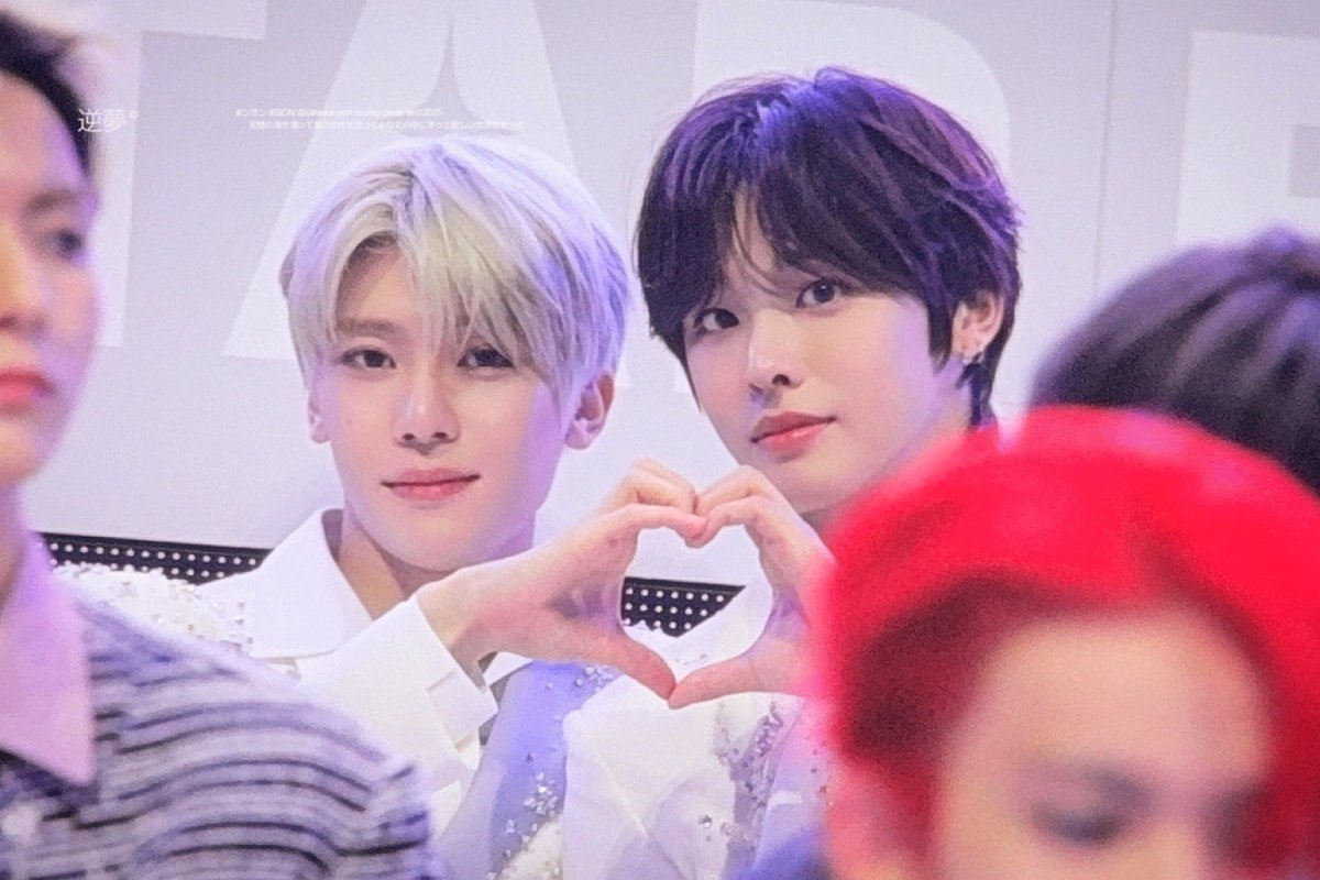 사랑이 진짜 꾸준하시다....