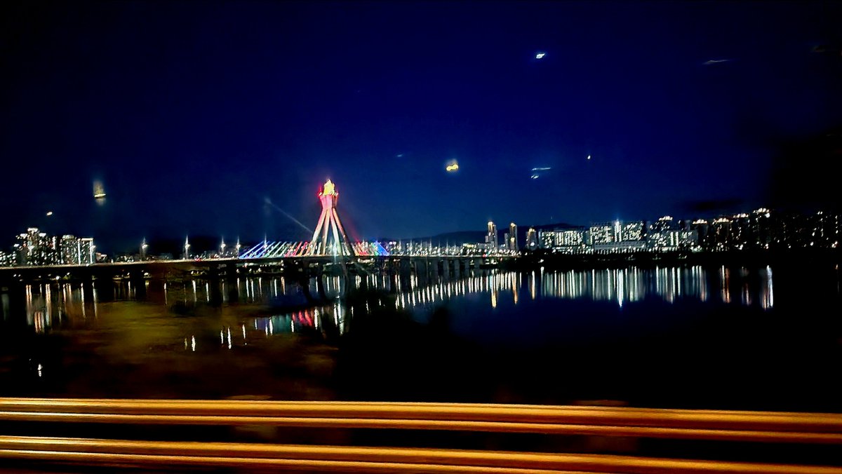 HAPSSAL03's tweet image. 한강 안뇽