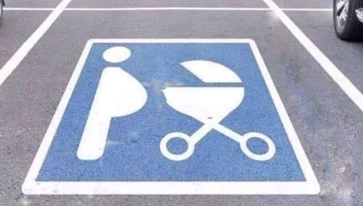 CD3Gator's tweet image. Itβs awfully nice of Publix to be looking out for all the Dads whoβre just trying to smoke up some BBQ for their families.
Those supplies can get heavy.
Thereβs no reason to be walking that far to the car.
π π
ΏοΈπ«π»π π¨