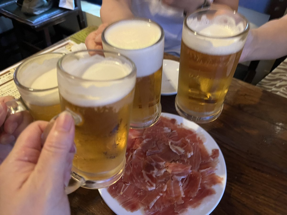 jiromal's tweet image. いただきまーすから3時間、なんもおぼえてないけど、私はふらふら、同行者は気づいたらタクシーで消えました。眠い、眠い洋