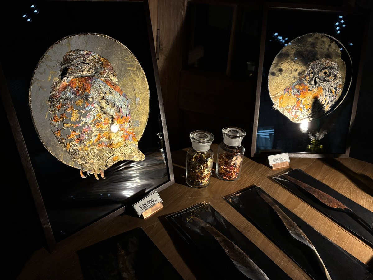 tuki_usagi's tweet image. スタディールーム分室
「かがやきの余韻」展
本日の展示終了しました。

明日最終日も在展予定です。
写真は営業終了後の光遊び。