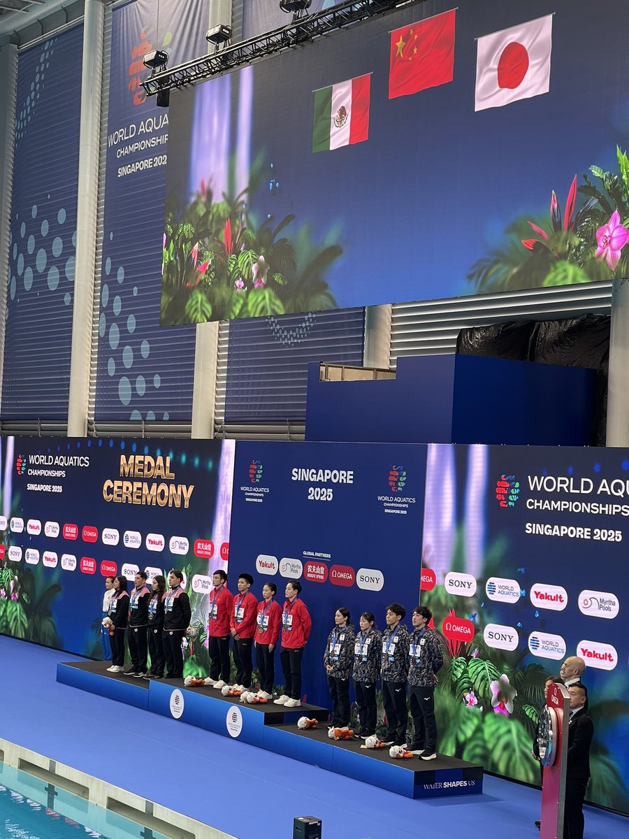 🥈 México se lleva la plata! 🇲🇽

Primera final de clavados en el <a href="/WorldAquatics/">World Aquatics</a> Championships #Singapur y primera medalla en equipo mixto 3m y 10m.

Puro talento, precisión y corazón 💥

<a href="/conadeoficial/">CONADE</a> <a href="/COM_Mexico/">Comité Olímpico Mexicano</a> <a href="/SRE_mx/">Relaciones Exteriores</a> 

#DiplomaciaDeportivaMX