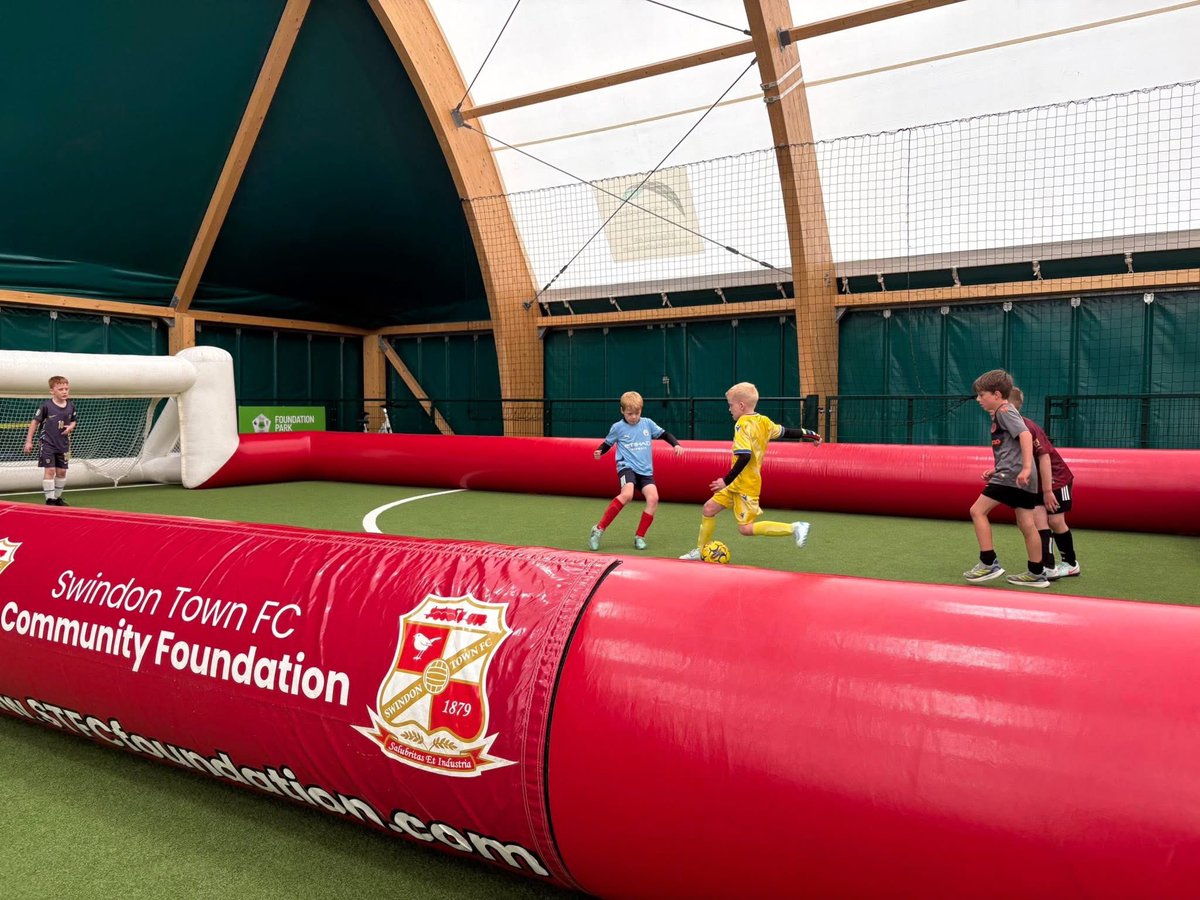 STFCfoundation's tweet image. 🚨 Week 1 of our Summer Holiday Camps is SOLD OUT! 🚨
Spaces are filling up fast for the rest of the summer – if your child wants to get involved in football, fun and unforgettable memories, don’t wait!
⚽ 3-day courses
🧤 Goalkeeper-specific sessions
👧 Girls-only football
♿…
