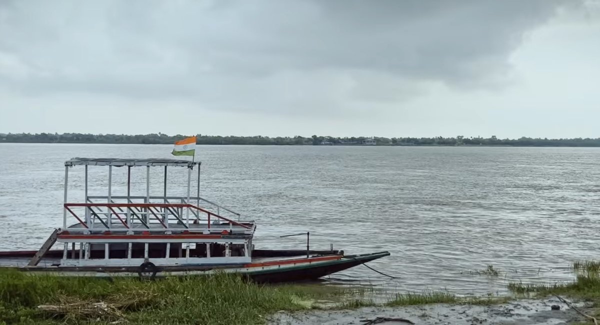 KolkataIndex's tweet image. 📍Taki, West Bengal
Located around 2 hours away from Kolkata, Taki is gaining momentum as a popular tourist destination, particularly due to its picturesque riverside location on the Ichamati River.
PC: Feet Outside (youtu.be/QY9F0MoXXV4)
