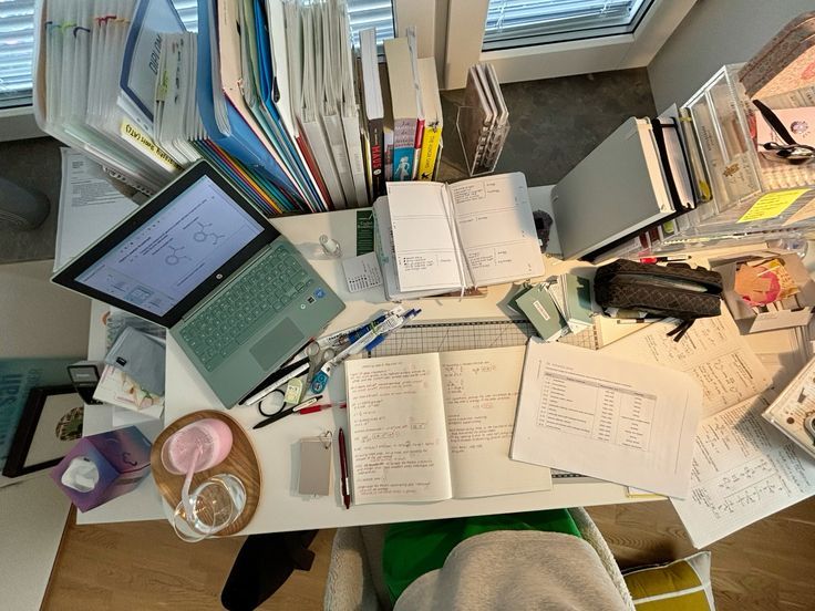 iridescelily's tweet image. "you just got lucky"

the luck: