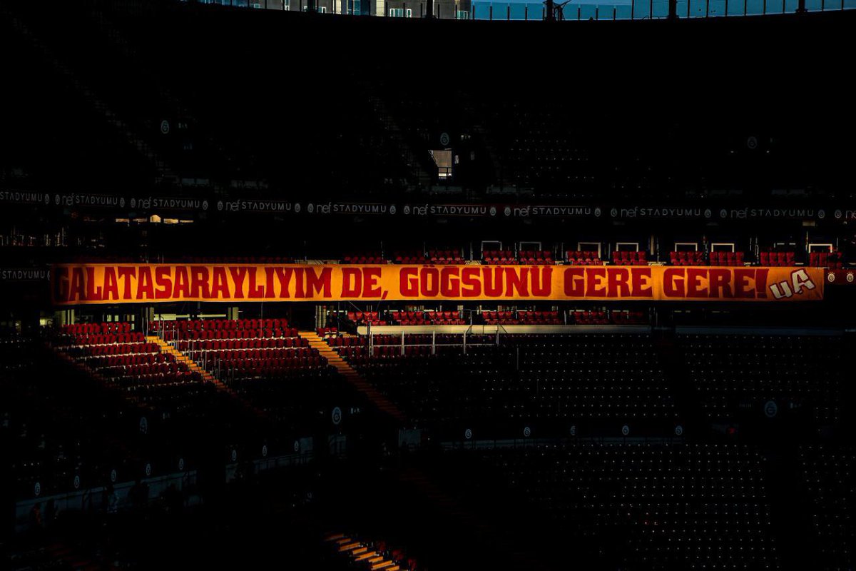 ultrAslan's tweet image. 🟨🟥 2 KUPALI 5 YILDIZLI ŞAMPİYON SAHAYA ÇIKIYOR, TARAFTARIYLA BULUŞUYOR!

Bu akşam saat 21.00’de RC Strasbourg hazırlık maçında kendi evimizdeyiz.

🎫 Bilet satın almak için 👉 bit.ly/GSvRCSBilet
