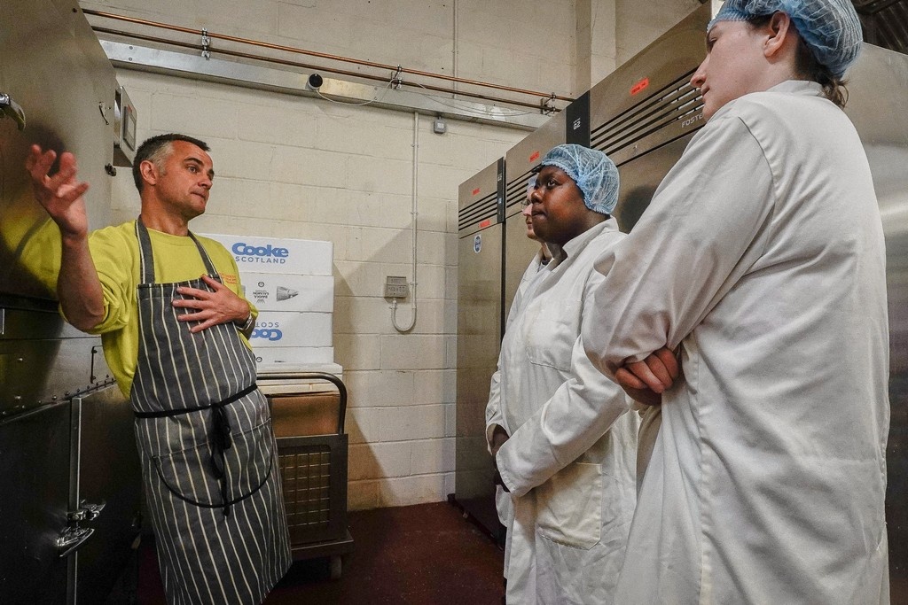 TheRAFClub's tweet image. Secret Smokehouse Visit – RAF Club Chefs Behind the Scenes
As proud supporters of their award-winning smoked salmon, a regular feature on our dining room menu, this visit offered our culinary team an invaluable opportunity to gain first-hand insight into their craft.