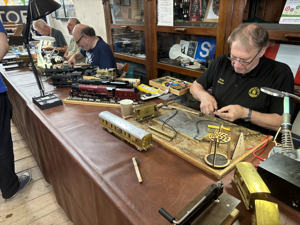 WherryLines's tweet image. The Waveney Model Railway Club are holding an open day at the @LowestoftCentr1 Parcels Office at #Lowestoft Railway Station until 3pm today. Admission Free #CommunityRail