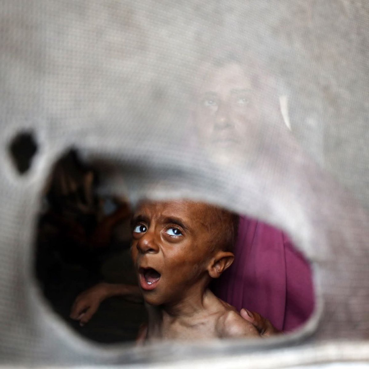 في غزة، لا نجوع فقط… نحن نموت بصمت، والجوع أصبح أبطأ أشكال القتل.