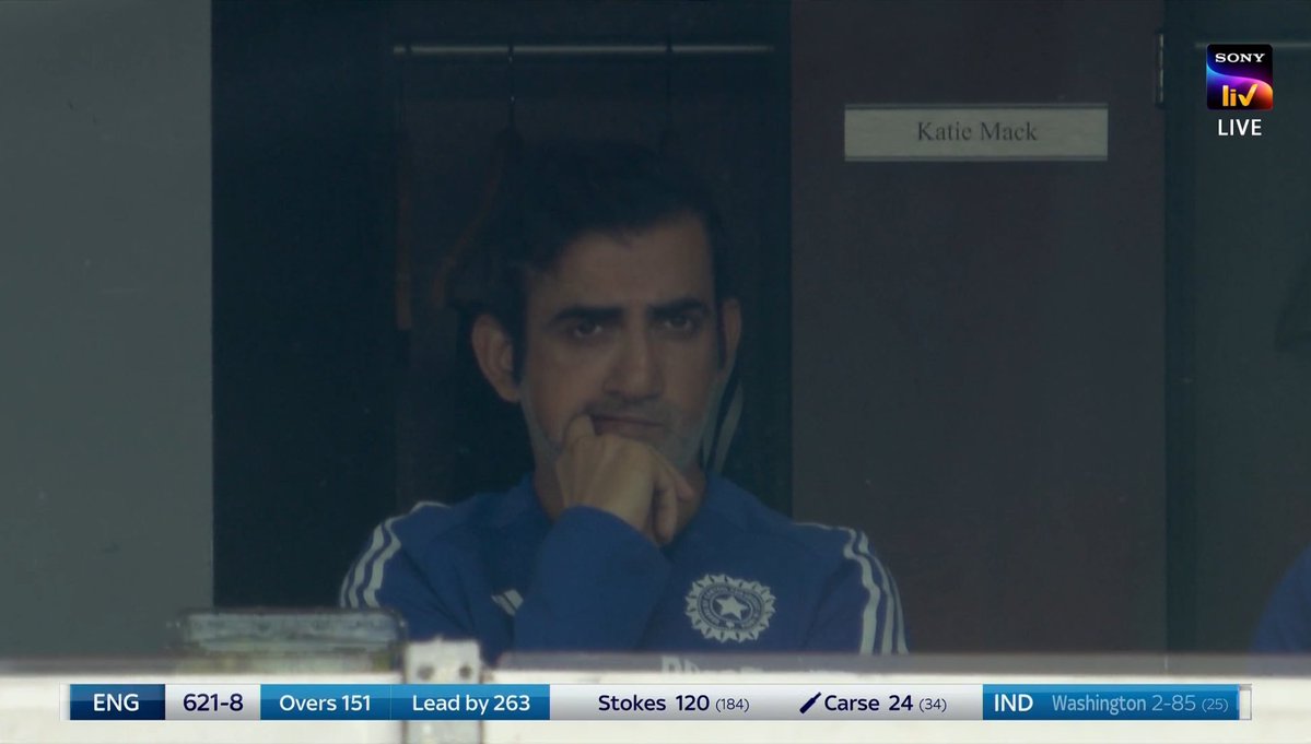 Abhinav_hariom's tweet image. India losing hurts me but seeing him like this
WE ALL LOVE IT 😂❤️😭❤️