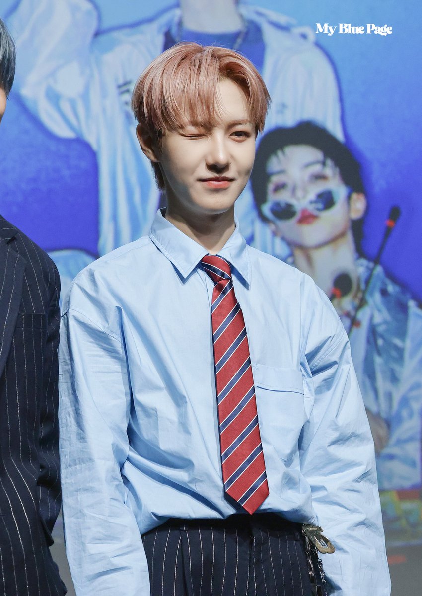 MyBluePage's tweet image. 😉

250726 음중 미팬
#런쥔 #RENJUN