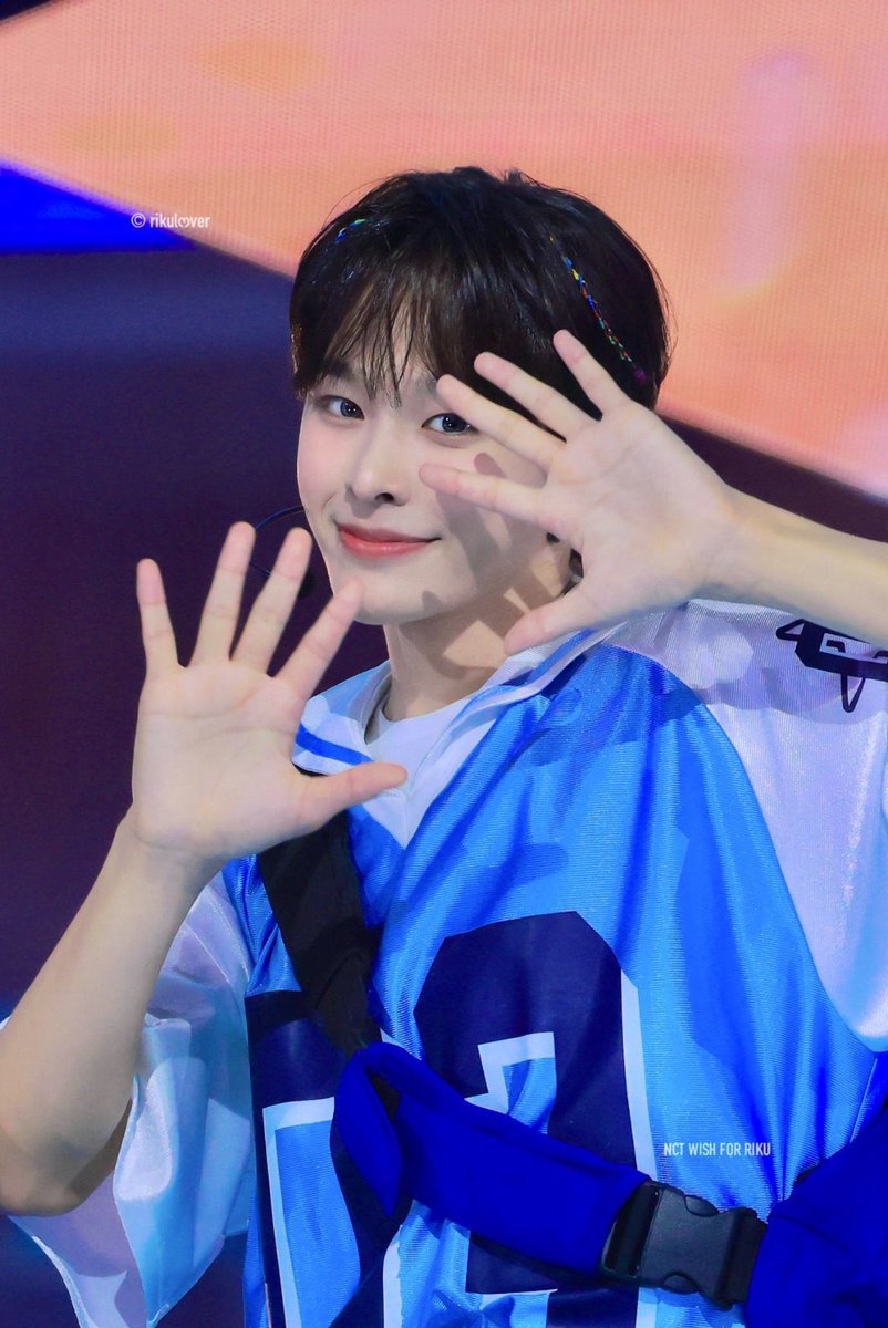 wwwwopp's tweet image. 여름만 되면 자기랑 찰떡인 커버곡이랑 나타나는 거 너무 사랑스러움