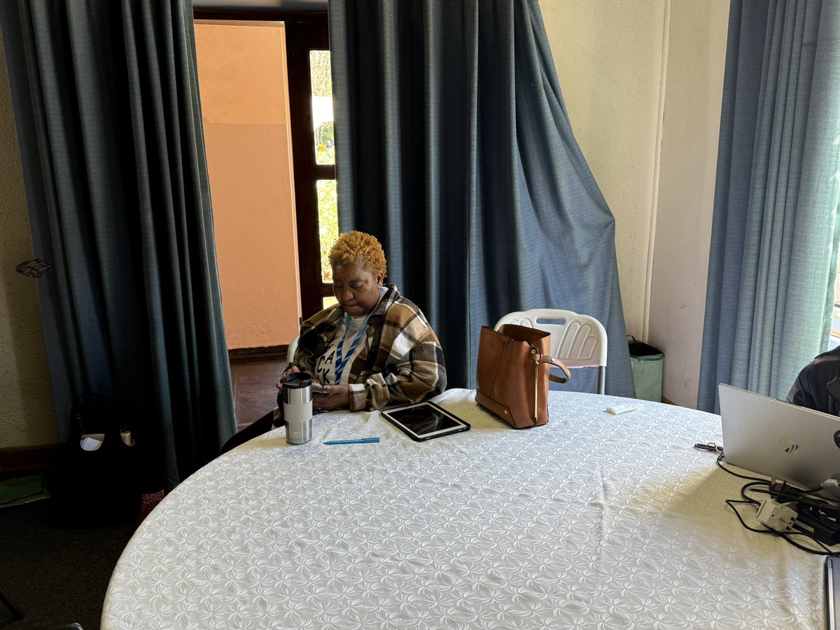 PoteDior's tweet image. Supporting Our young Innovators 
@SeedCoZimbabwe Supports Young Innovators at Arundel School Harare

Today, Seed Co is proud to be part of the exciting hackathon at Arundel School Harare, where young innovators are solving real-world problems through technology and creativity.…
