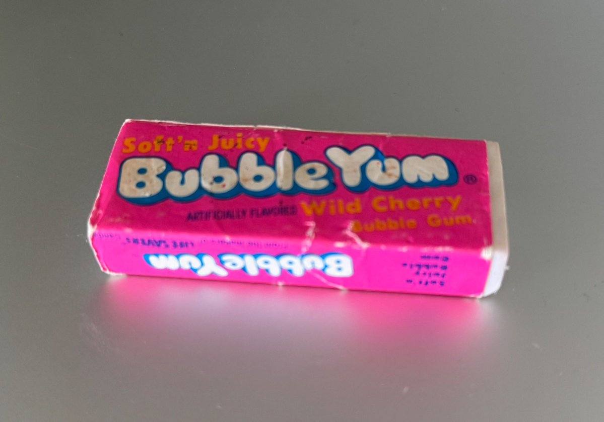 MichaelCyger's tweet image. Remember this bubble gum?

This is a pencil eraser we have in our kitchen pencil/pen drawer. 

My wife collected these growing up and it brings me so much joy to use it.