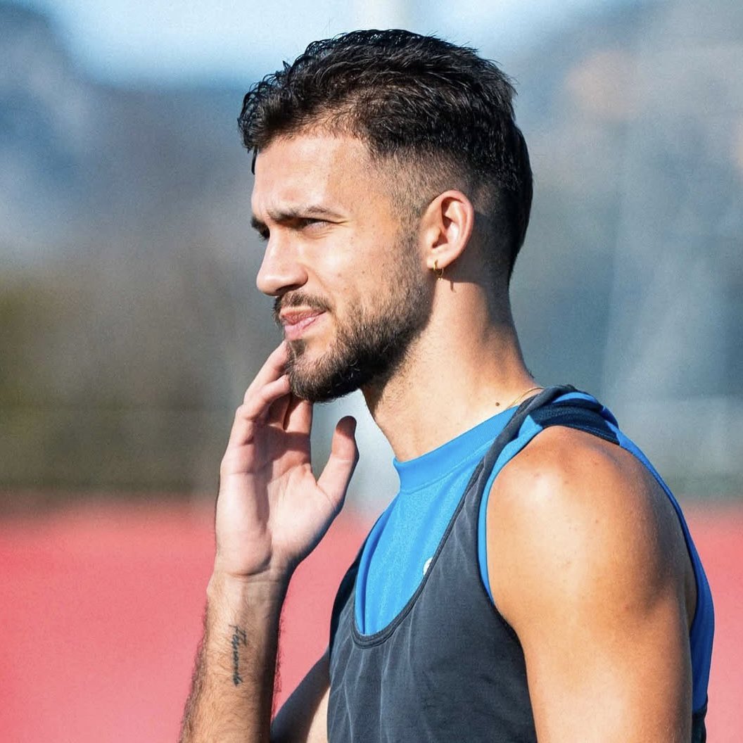 DepCOPEValencia's tweet image. | INFO @DepCOPEValencia | 🦇

⛔️ Copete NO viaja a la concentración con el @RCD_Mallorca 

⏰ Su fichaje por el VCF, inminente 

👋 Fonseca, objetivo del @valenciacf para la medular, ‘pillado’ en México despidiéndose de sus compañeros del @clubleonfc