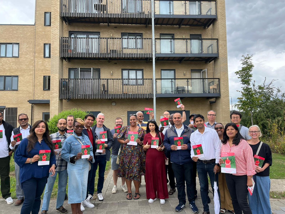 ajantadebroy's tweet image. Last Saturday before the by-election, was out campaigning in Thames View ward this morning. 

Had great chats at #labourdoorstep, residents are very positive about voting Lucy Lee on 31st May, an absolutely amazing local candidate from Labour Party 

#VoteLabour