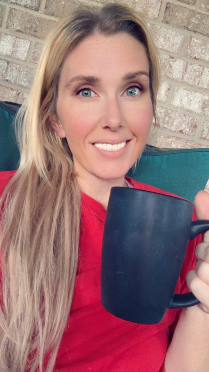 fvckerysprinkle's tweet image. From coffee thirty to beer thirty we always clink to celebrate our small victories!
Celebrate something today.. be proud of yourself for at least ONE thing today!
Life is hard. Really hard. You just have to be harder and push back. One day at a time ❤️