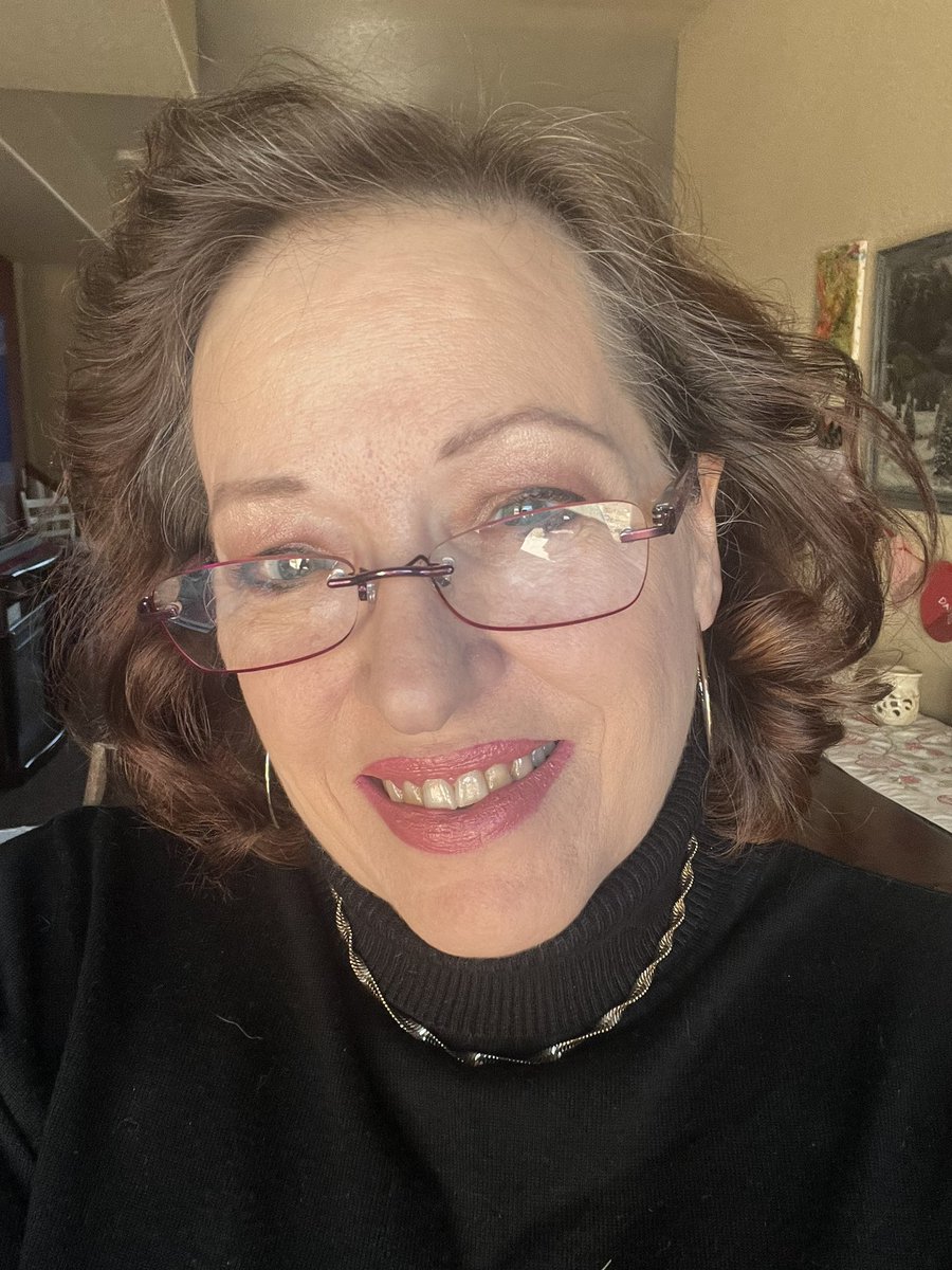 DMartinezImages's tweet image. It’s my birthday.  I have leveled up to 57. 

🎂🎉🎂