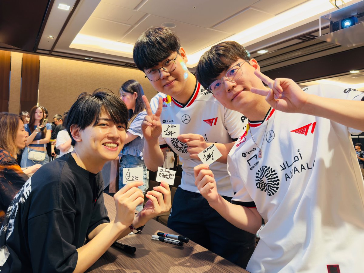zetadivision's tweet image. SHAKA, Laz, k4senのアンニョンファンミ🙋
100✍🤝📸
このあとはVALORANT部門がT1戦で登場！！！

#T1HomeGround