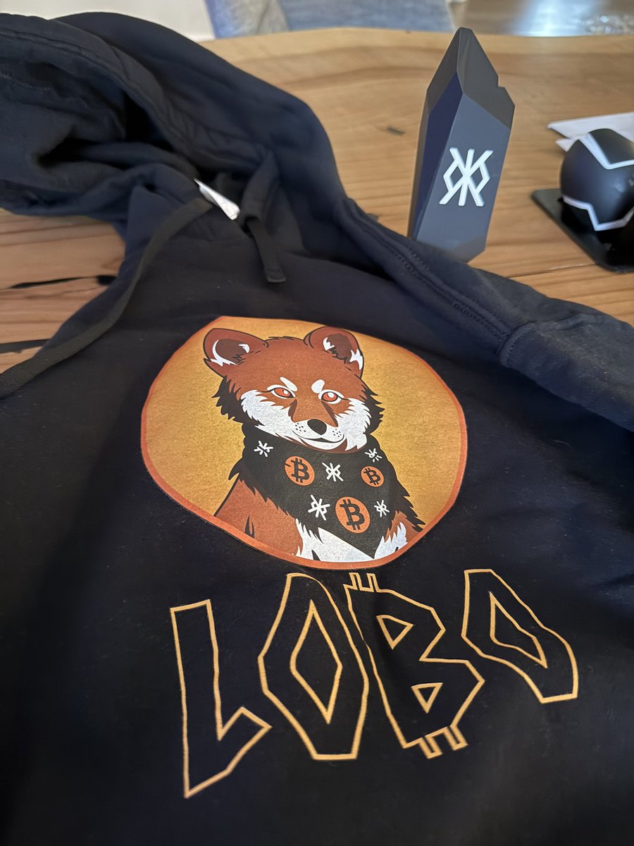 timo_crrypt's tweet image. Told myself I’d touch grass today…
but $LOBO ‘s howling, $PIGGY is cooking, and $GRIZZY just did a 299% pump this week.
Rune communities are alive.
They’re active, growing, and still early.
And $LOBO?
It’s not just another meme,it funded the Runestone drop, helped birth $DOG,…