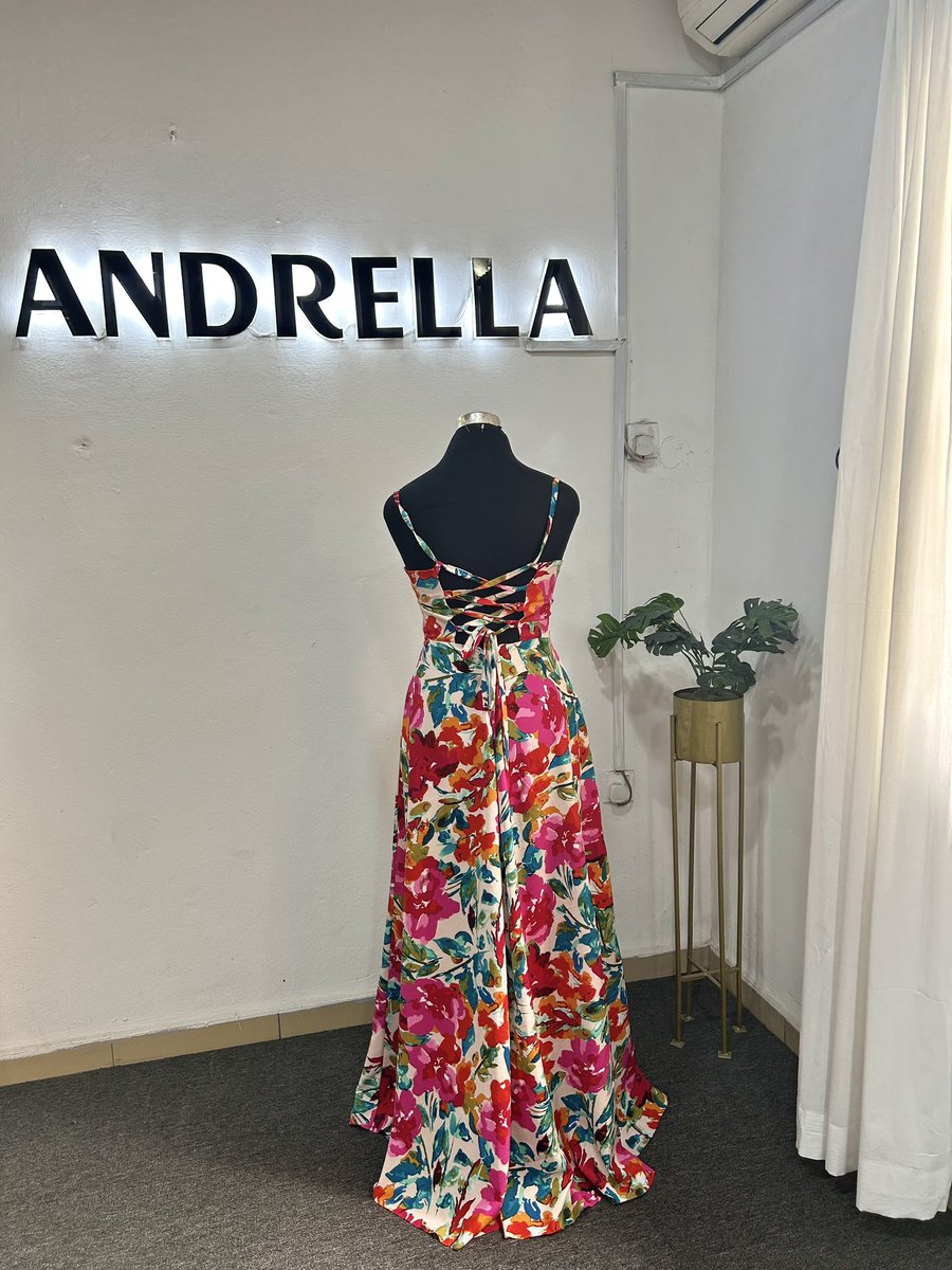 ShopAndrella's tweet image. Shop #ANDRELLA for these gorgeous dresses 😍💞
27,900
23,900
.
#shopAndrella