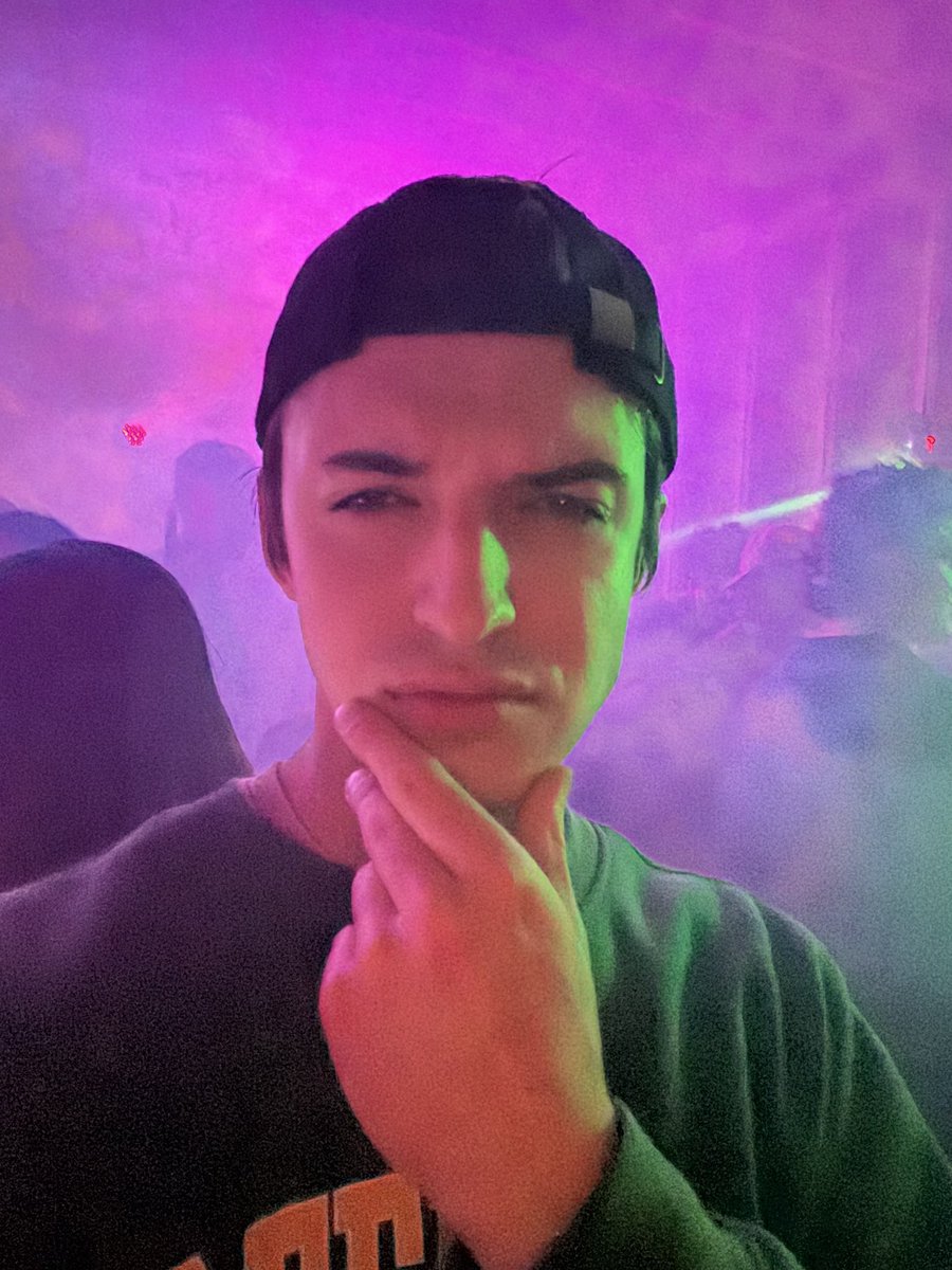 mkliku's tweet image. I one here is thinking about AI Agents like me… #thoughtleader