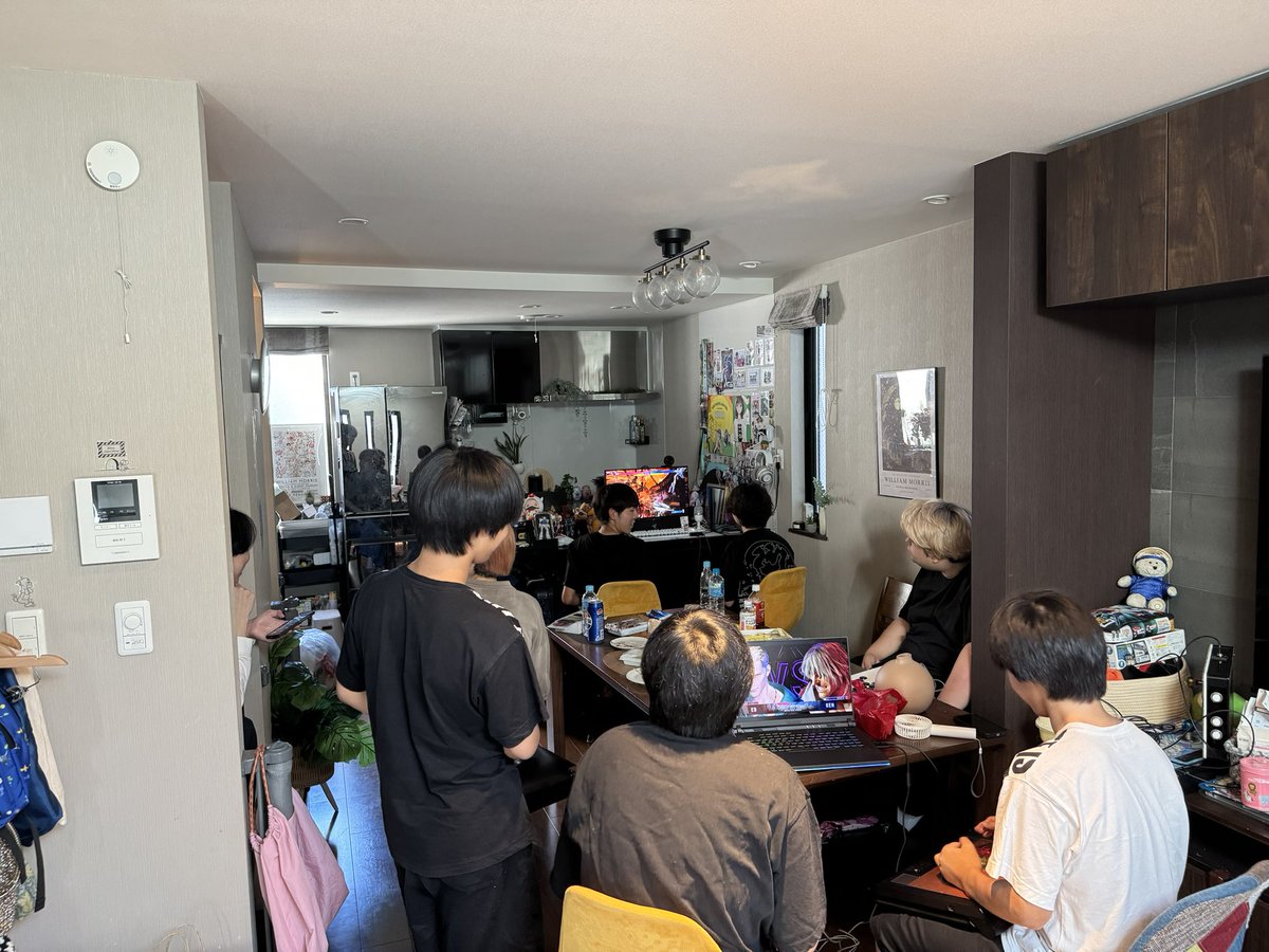 TheFuudo's tweet image. ゲーミング寺子屋。
双子、あしゅまる、サトル、わびいち、ささも、ひかる。