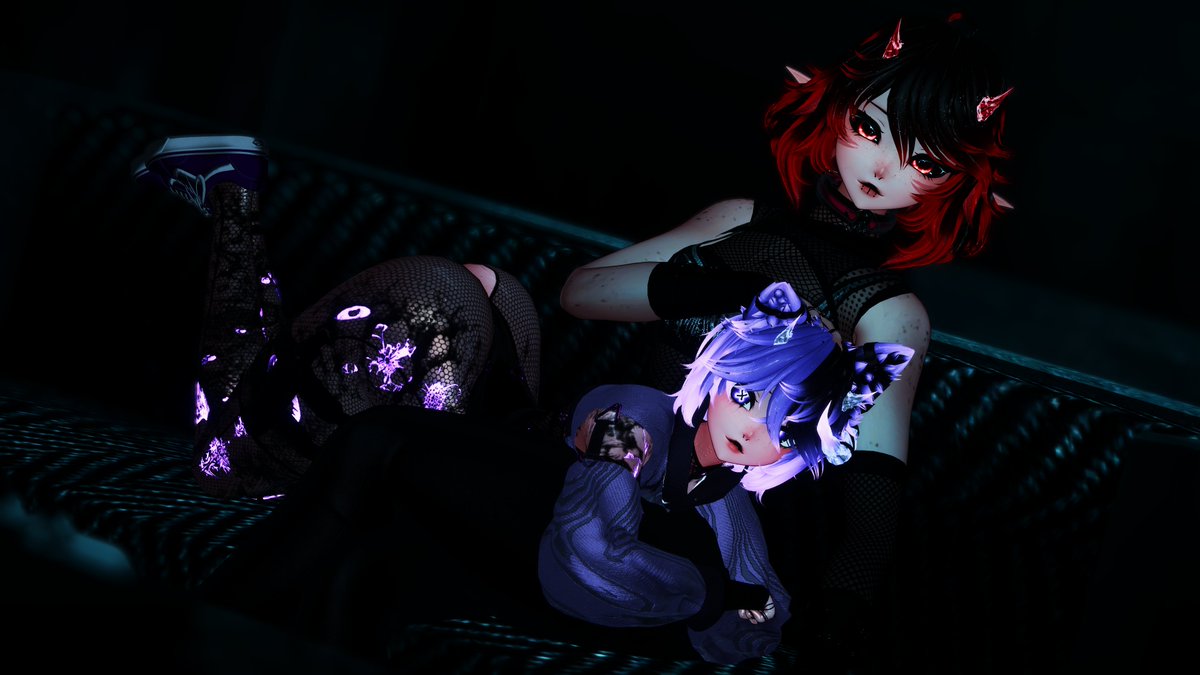 lostnixis's tweet image. Someone found a lap cat~💜

Pic with the cutie @Maladaze
