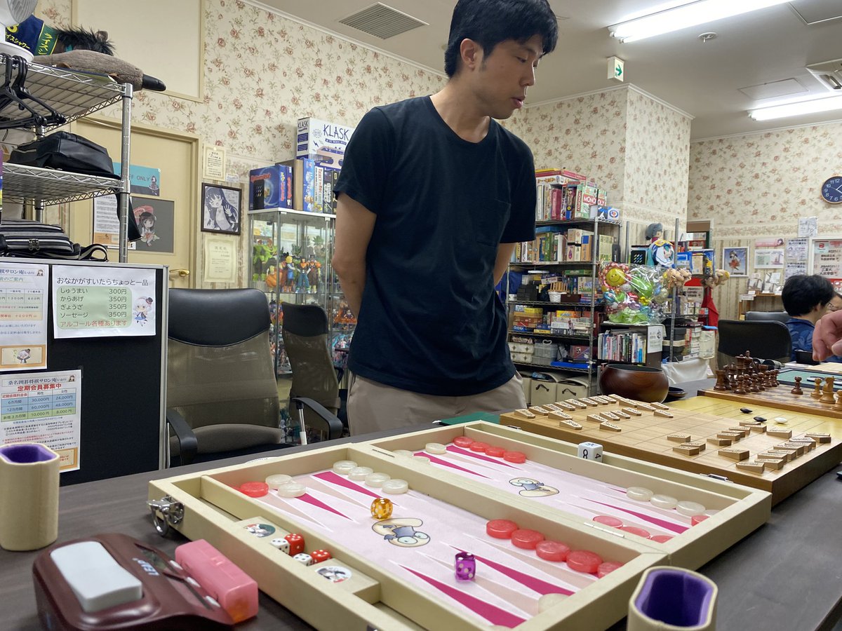 oshamananaban's tweet image. 桑名七盤勝負桑名リーグ2025

どうぶつしょうぎ勢/粟辻選手
　　　　　　VS
バックギャモン勢/ぴーたん選手

はじまりました！